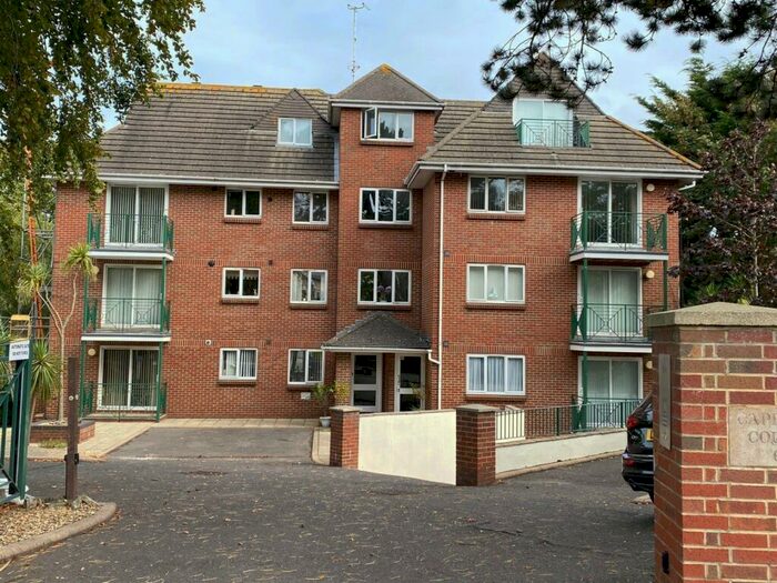 2 Bedroom Flat To Rent In Bedroom Second Floor Flat In Bournemouth, BH2