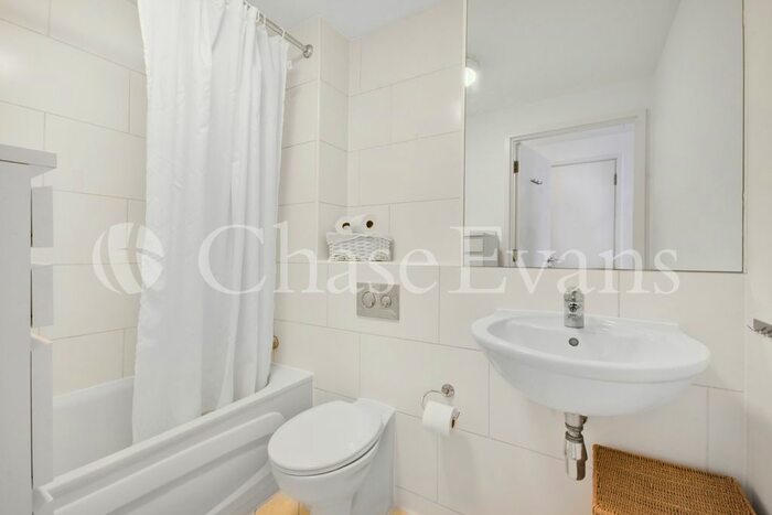 1 Bedroom Flat To Rent In Walworth Road, Elephant Amp; Castle, London, SE1