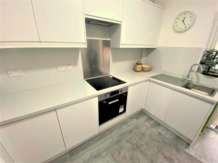 4 Bedroom Terraced House To Rent In Carnarvon Rd, Stratford, E15