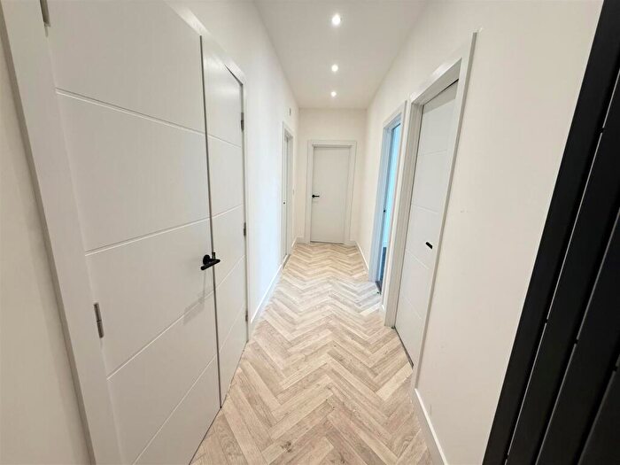 2 Bedroom Apartment To Rent In Brand New Two Bedroom- Black Lake, West Bromwich, B70