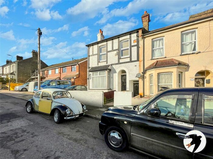 Studio To Rent In Ruskin Road, Belvedere, Kent DA17