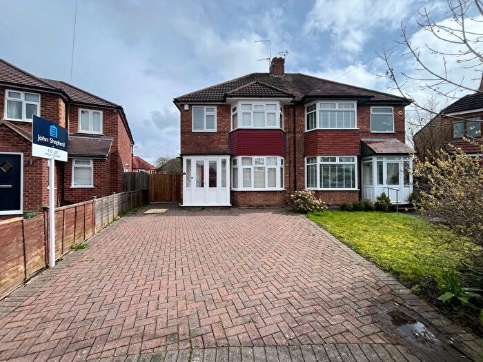 3 Bedroom Semi-Detached House To Rent In Chamberlain Crescent, Shirley, Solihull, West Midlands, B90