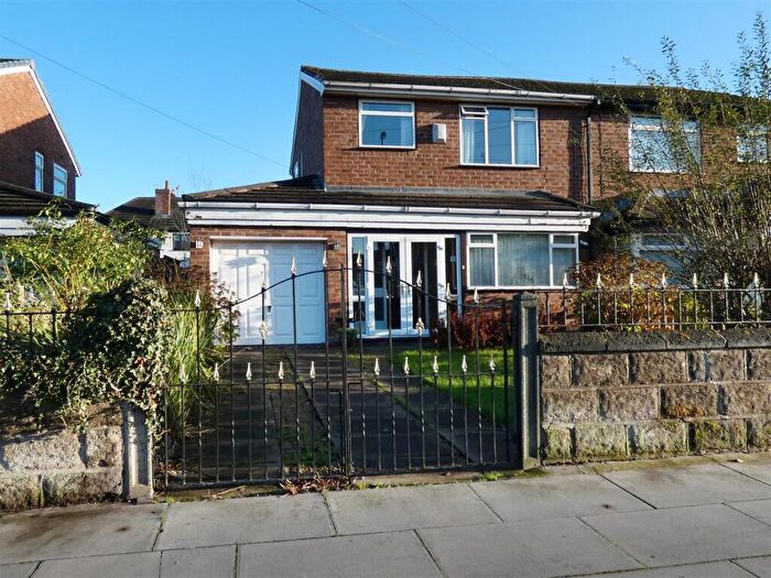 3 Bedroom Semi Detached House For Sale In Pagemoss Lane, Huyton, Liverpool, L14