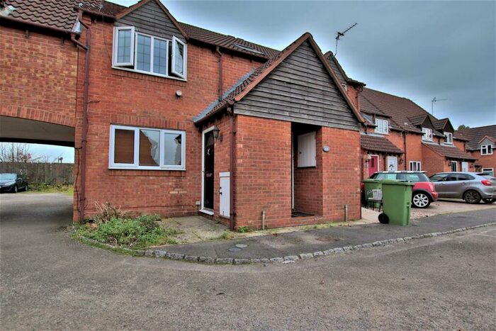 1 Bedroom Flat To Rent In Grange Court, Northway, Tewkesbury, GL20