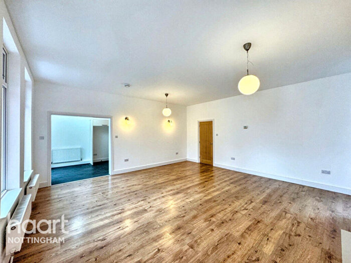 3 Bedroom Apartment For Sale In Magdala Road, Nottingham, NG3