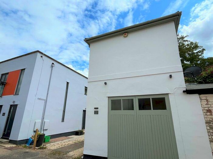 2 Bedroom Detached House To Rent In Wellington Lane, Cheltenham, GL50