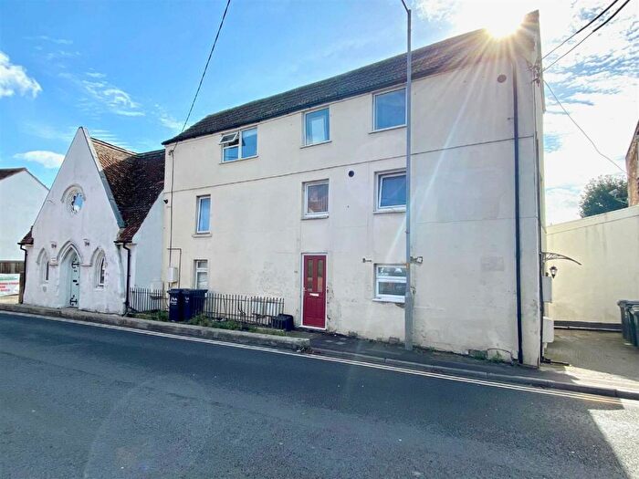 1 Bedroom Flat To Rent In Islington, Trowbridge, BA14