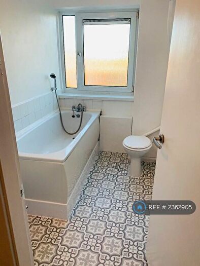 1 Bedroom Flat To Rent In Kendal Avenue, Southampton, SO16