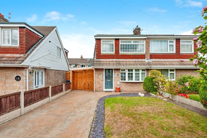 3 Bedroom Semi-Detached House For Sale In Kelk Beck Close, Maghull, Merseyside, L31