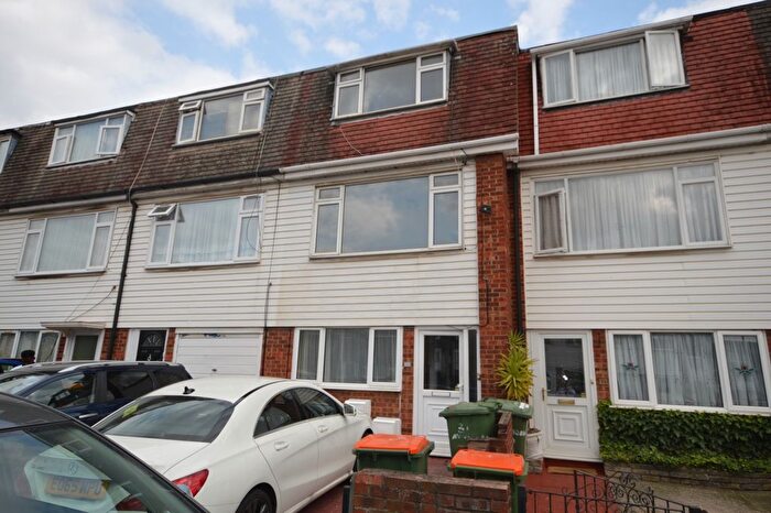 4 Bedroom Terraced House For Sale In Atkinson Road, London, E16