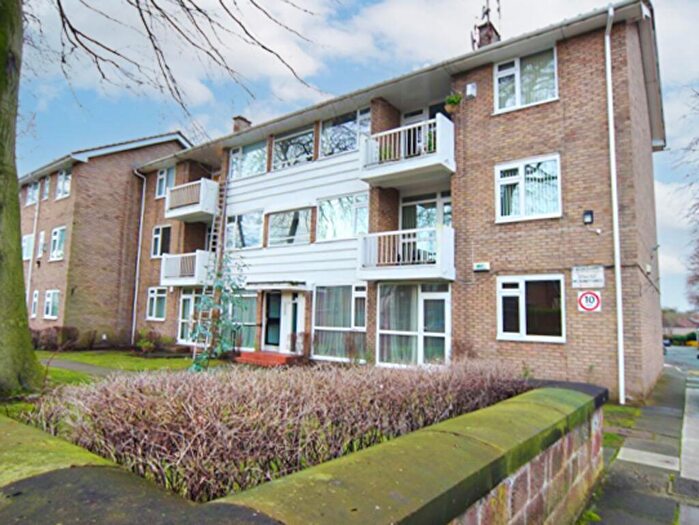 2 Bedroom Flat For Sale In Eton Court, Liverpool, L18