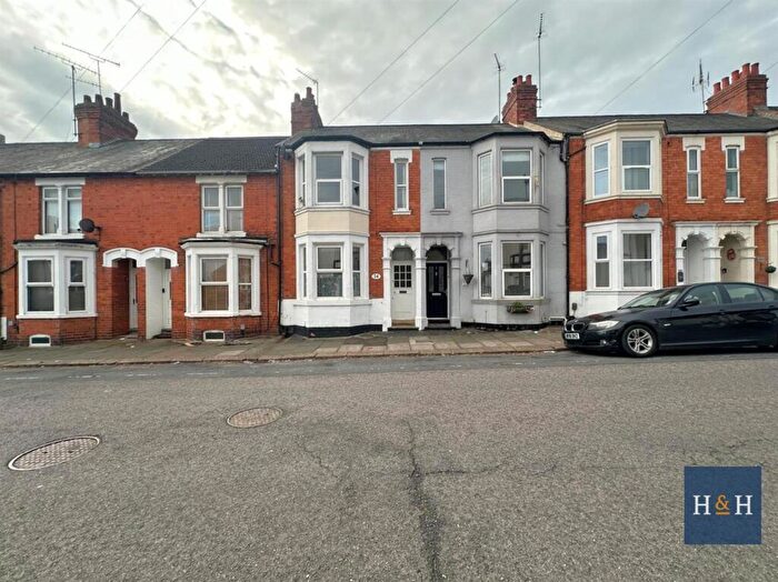 3 Bedroom House To Rent In Glasgow Street, St James, NN5