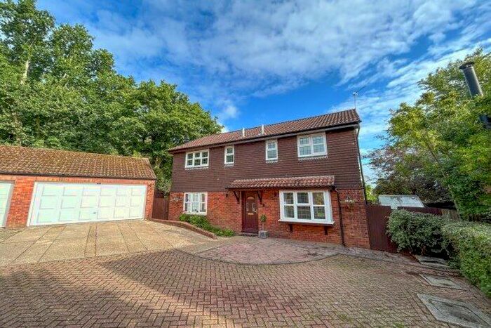 4 Bedroom Detached House To Rent In Rockington Way, Crowborough, TN6