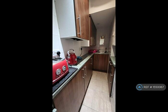 Studio To Rent In Kent Street, Dudley, DY3