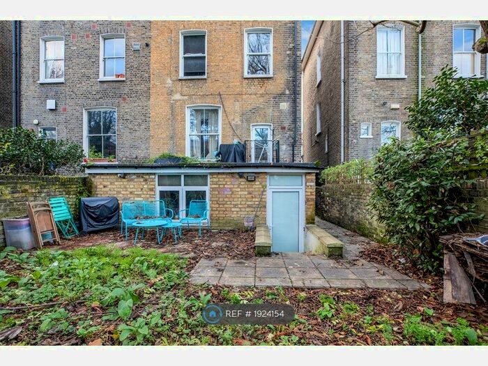 1 Bedroom Flat To Rent In Navarino Road, London, E8