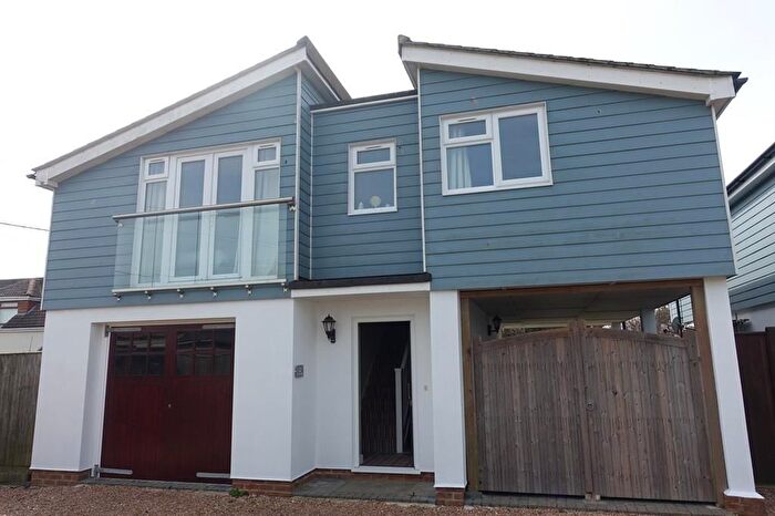 3 Bedroom Detached House For Sale In Links Crescent, St. Marys Bay, TN29