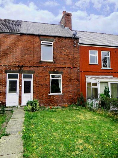 2 Bedroom Property To Rent In Storforth Lane Terrace, Hasland, Chesterfield S41