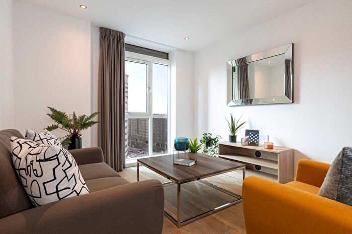 2 Bedroom Flat To Rent In Allegro, Exchange Square, The Priory Queensway, Birmingham, West Midlands, B4