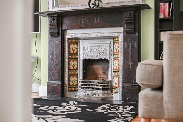 4 Bedroom Semi-Detached House For Sale In Wickham Chase, West Wickham, BR4