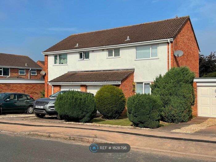 3 Bedroom Semi-Detached House To Rent In Gill Crescent, Taunton, TA1