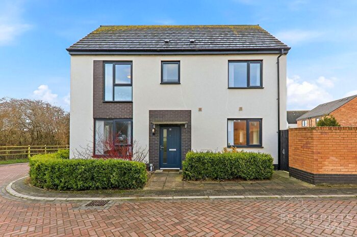 3 Bedroom Semi Detached House For Sale In Mallard Way, South Elmsall, WF9