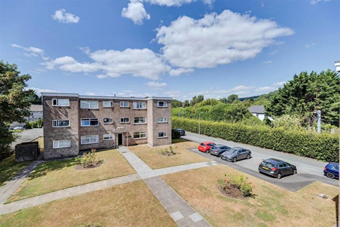 2 Bedroom Apartment To Rent In Curlew Close, Cardiff, CF14