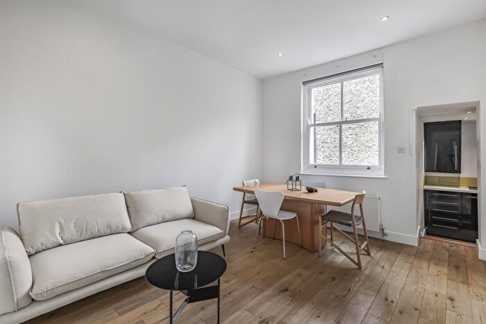 2 Bedroom Flat To Rent In Finborough Road, SW10