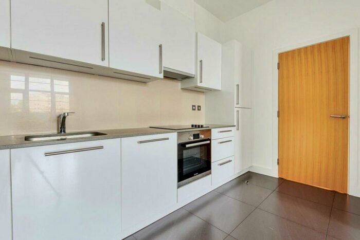 2 Bedroom Apartment To Rent In Powis Street, London, SE18