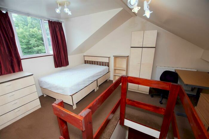 4 Bedroom House To Rent In Hubert Road, Birmingham, B29