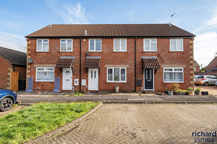 3 Bedroom Terraced House For Sale In Bakers Field, Lyneham, Chippenham, SN15