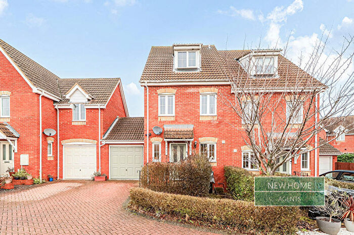 3 Bedroom Semi Detached House For Sale In Byron Close Stowmarket, IP14