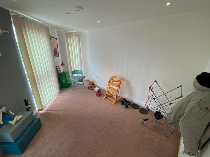 2 Bedroom Apartment For Sale In Zenith Close, London, NW9