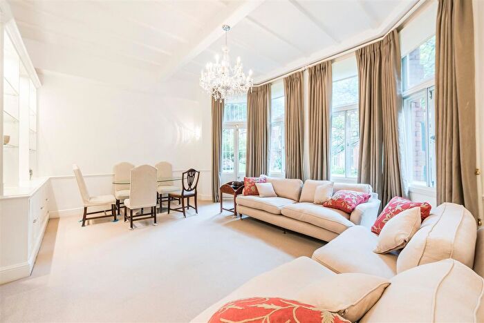 2 Bedroom Flat To Rent In Egerton Gardens, Chelsea, SW3