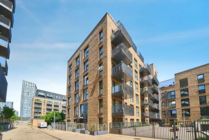 1 Bedroom Flat For Sale In Bolinder Way, London, E3