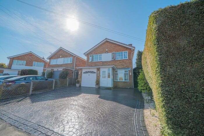 3 Bedroom Detached House For Sale In Beechnut Close, Solihull, B91