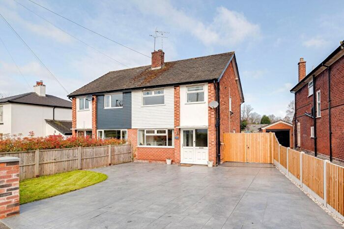 3 Bedroom Semi Detached House For Sale In Bache Drive, Upton, Chester, CH2