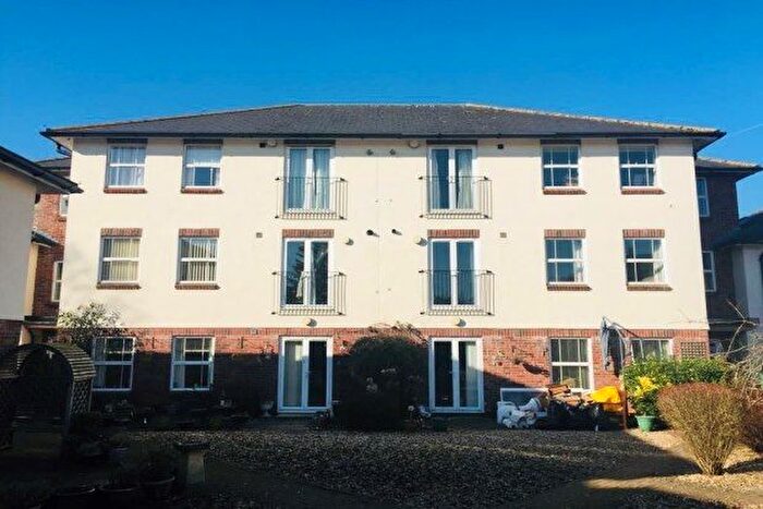 2 Bedroom Flat To Rent In Newbury, Gillingham, SP8