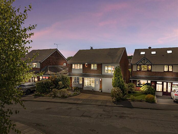 4 Bedroom Detached House For Sale In Quarlton Drive, Hawkshaw, Bury, BL8