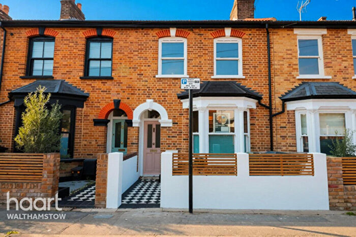 4 Bedroom Terraced House For Sale In Aubrey Road, Walthamstow, E17
