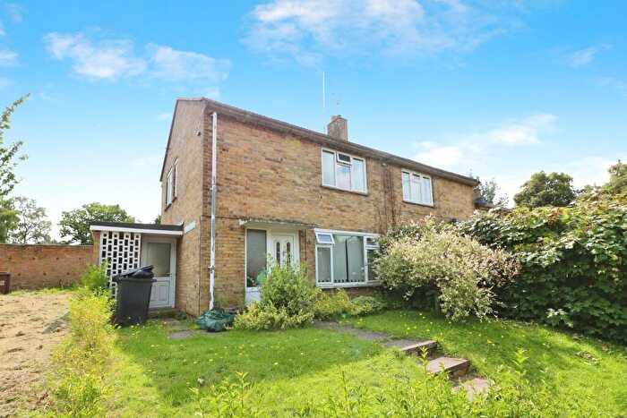 2 Bedroom End Of Terrace House To Rent In Maryland, Hatfield, AL10