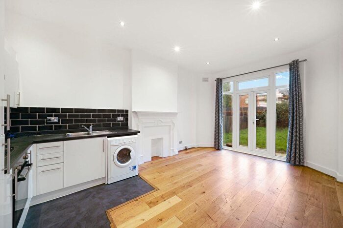 2 Bedroom Flat To Rent In Riffel Road, Willesden Green, NW2