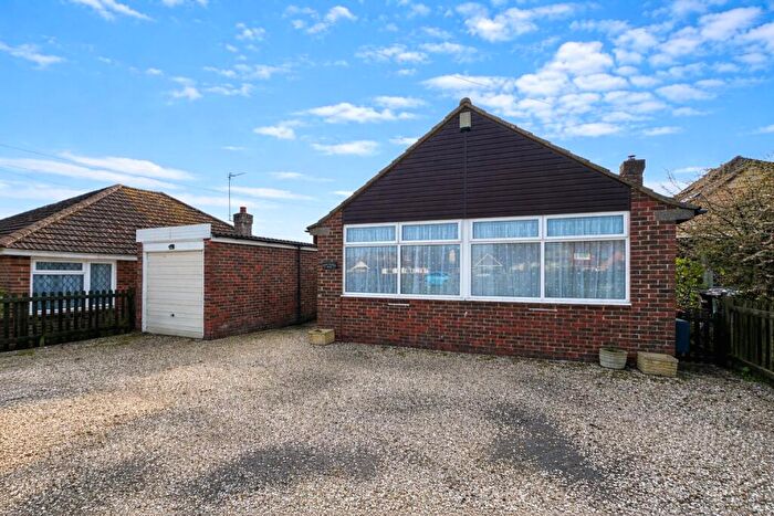2 Bedroom Bungalow For Sale In London Road, Hailsham, East Sussex, BN27