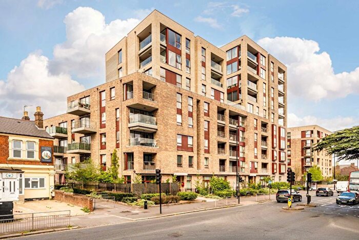 2 Bedroom Flat For Sale In London Road, Isleworth, TW7