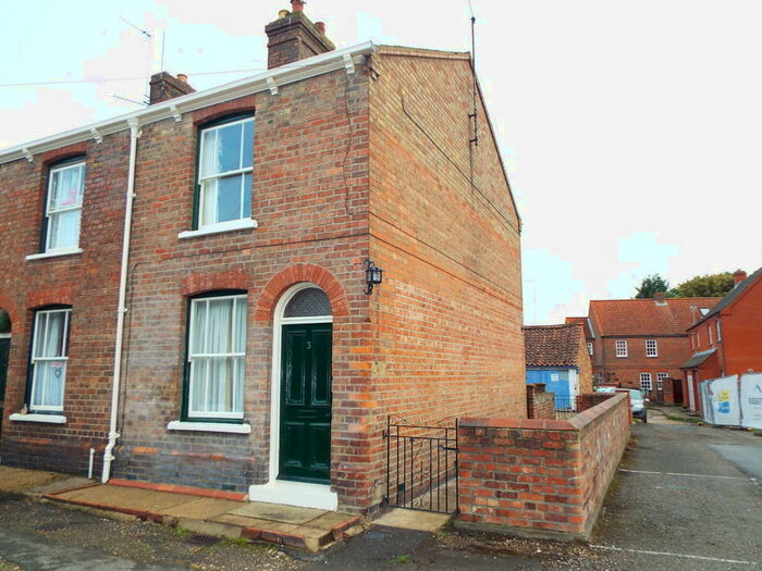2 Bedroom End Of Terrace House To Rent In Queen Street Place, Louth, LN11