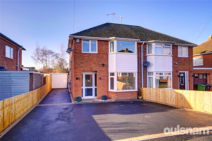3 Bedroom Semi-Detached House For Sale In Pilgrim Road, Droitwich, Worcestershire, WR9