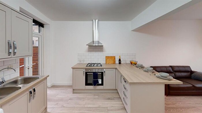 6 Bedroom House To Rent In Margate Road, Southsea, PO5