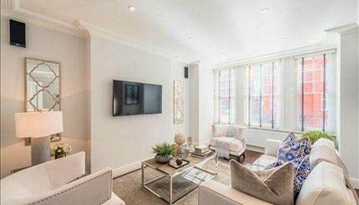 1 Bedroom Flat To Rent In Hamlet Gardens, London, W6