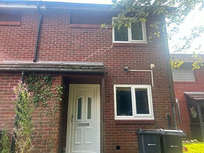 2 Bedroom End Of Terrace House To Rent In Mellors Close, Birmingham, B17