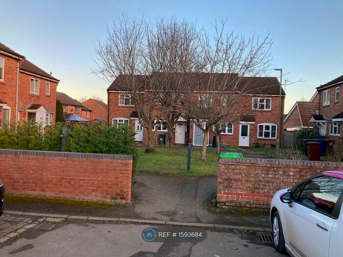 2 Bedroom Terraced House To Rent In Winchelsea Close, Banbury, OX16