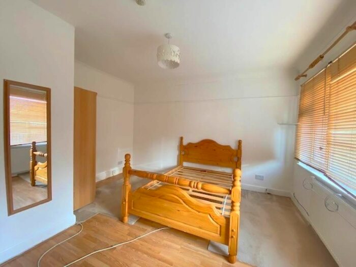 Studio To Rent In Christchurch Avenue, Harrow, Middlesex, HA3